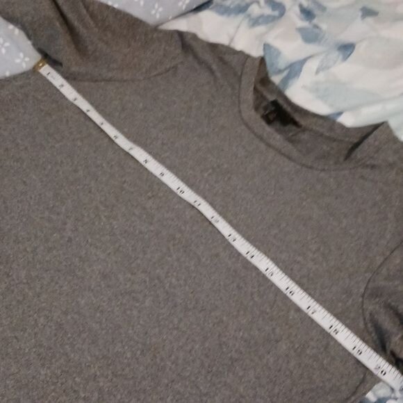 MOD Lusive Gray Crew Neck Long Sleeve Top High-Low Super Soft Tee Size L - Picture 8 of 10